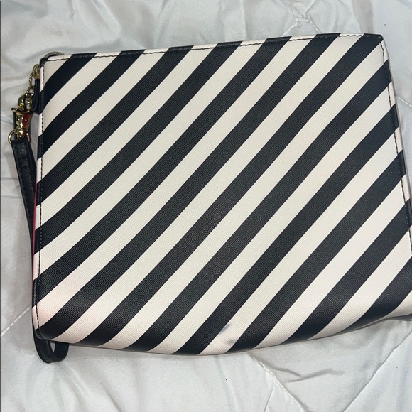 BETSEY JOHNSON BIG WRISTLET/COSMETIC BAG - Picture 4 of 6